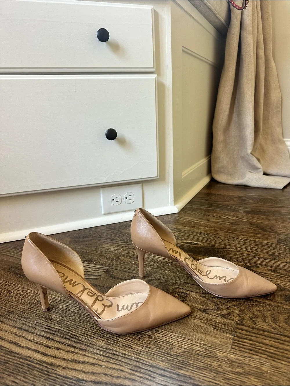 Sam Edelman Nude Pointed-Toe Pump, size 9